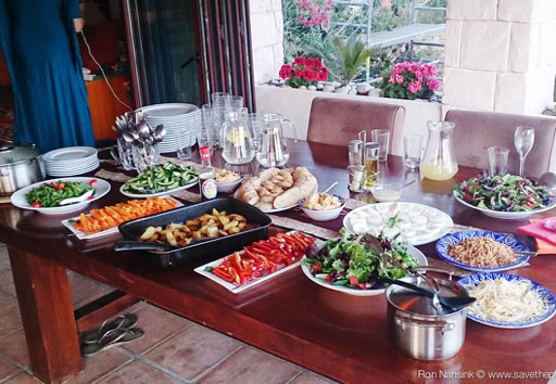 TheFeel foodies by Nadja Kotrchova luxury, healthy gado gado at the yoga retreat casa Gazebo